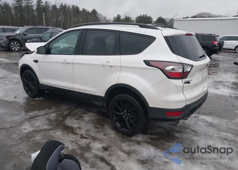 2017 Ford Escape Titanium z USA, uszkodzony, nr VIN 1FMCU9JD0HUC36784